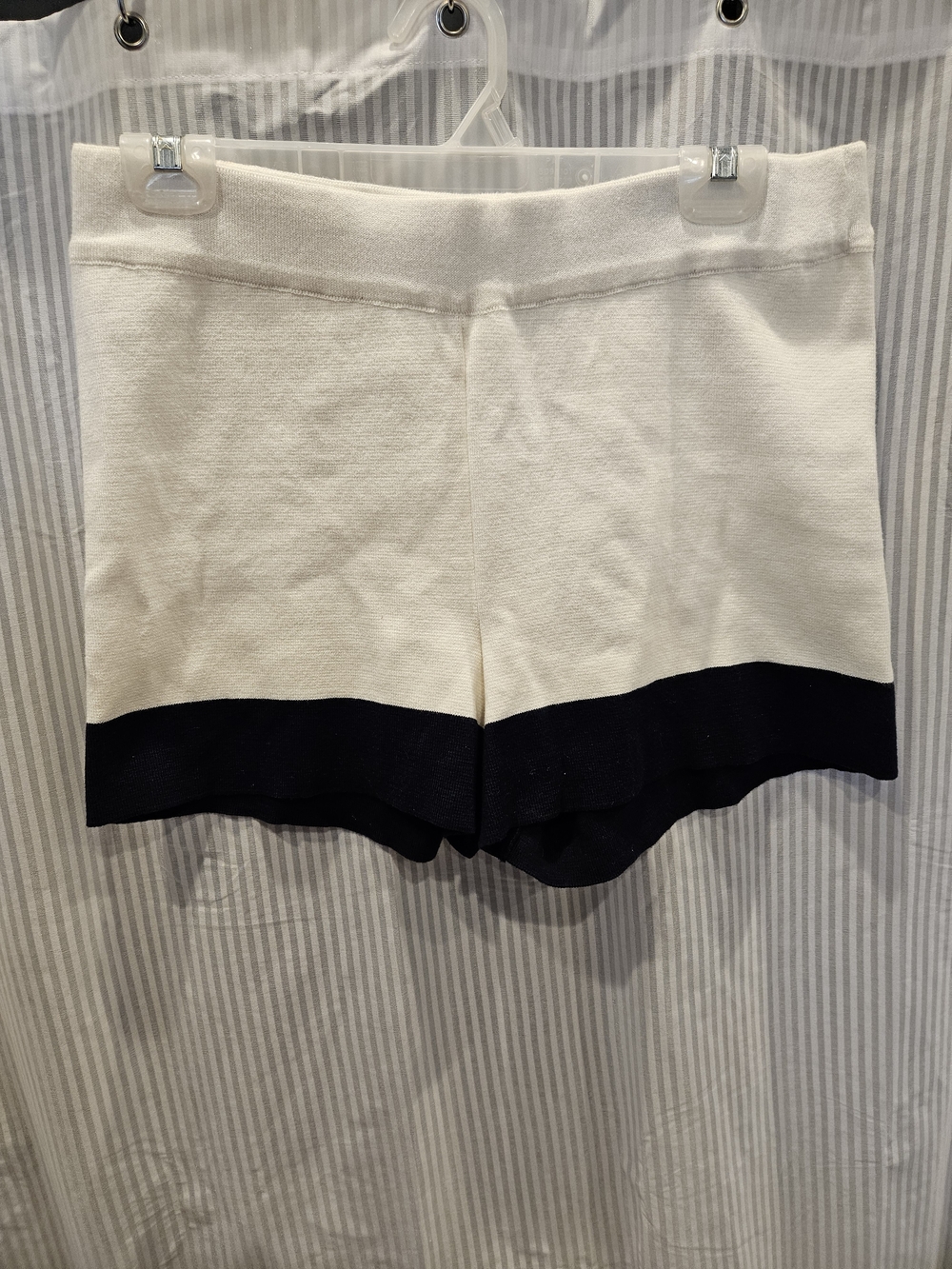 Holebrook Men Flat Front Cotton Knit Shorts - Cream w/ Black Trim NWT Med Sweden